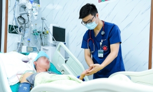 Doctor warns of stroke risk from showering immediately after sun exposure