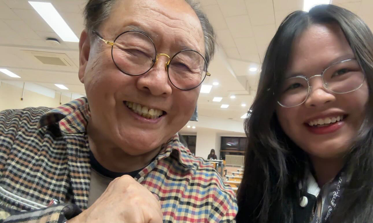 Ma Dehua, 'Pigsy' from "Journey to the West", Greets Vietnamese Audience in Viral Video