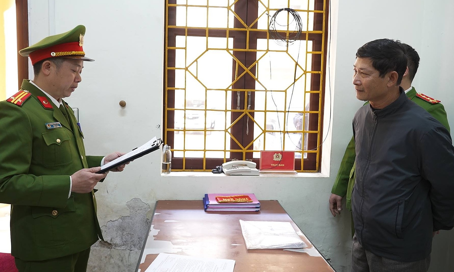 Man insults honor of police and procuracy officials for five years