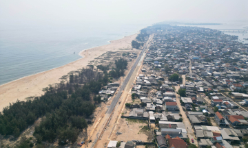 Hue builds its first beach park