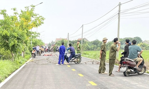 Female vendor suspected of murder on the road