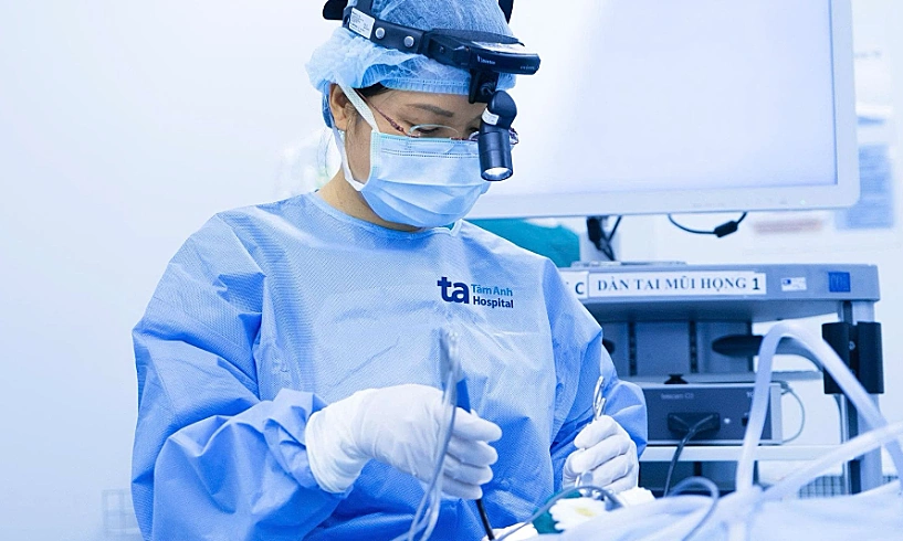 Why does tonsillitis recur in summer?