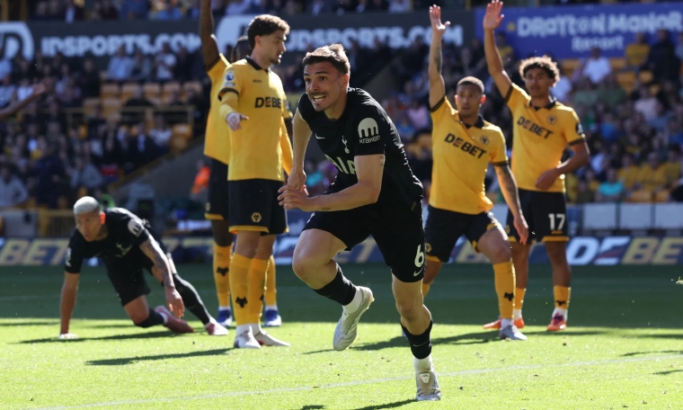 Tottenham ends 15-match winless streak in Premier League