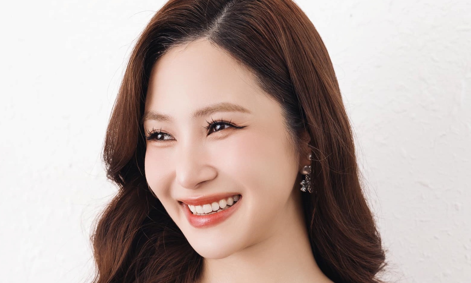 Huong Tram: 'Living slowly to learn understanding'