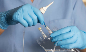 UK healthcare concerned about shortage of gloves and syringes due to Middle East conflict