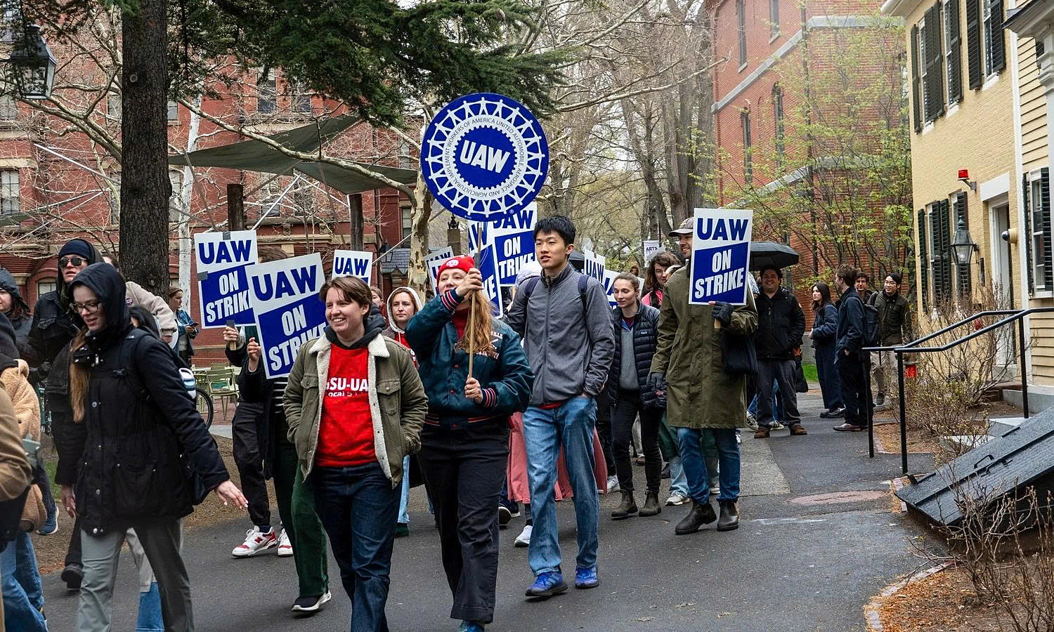 Harvard graduate students lament 'meager' teaching assistant wages