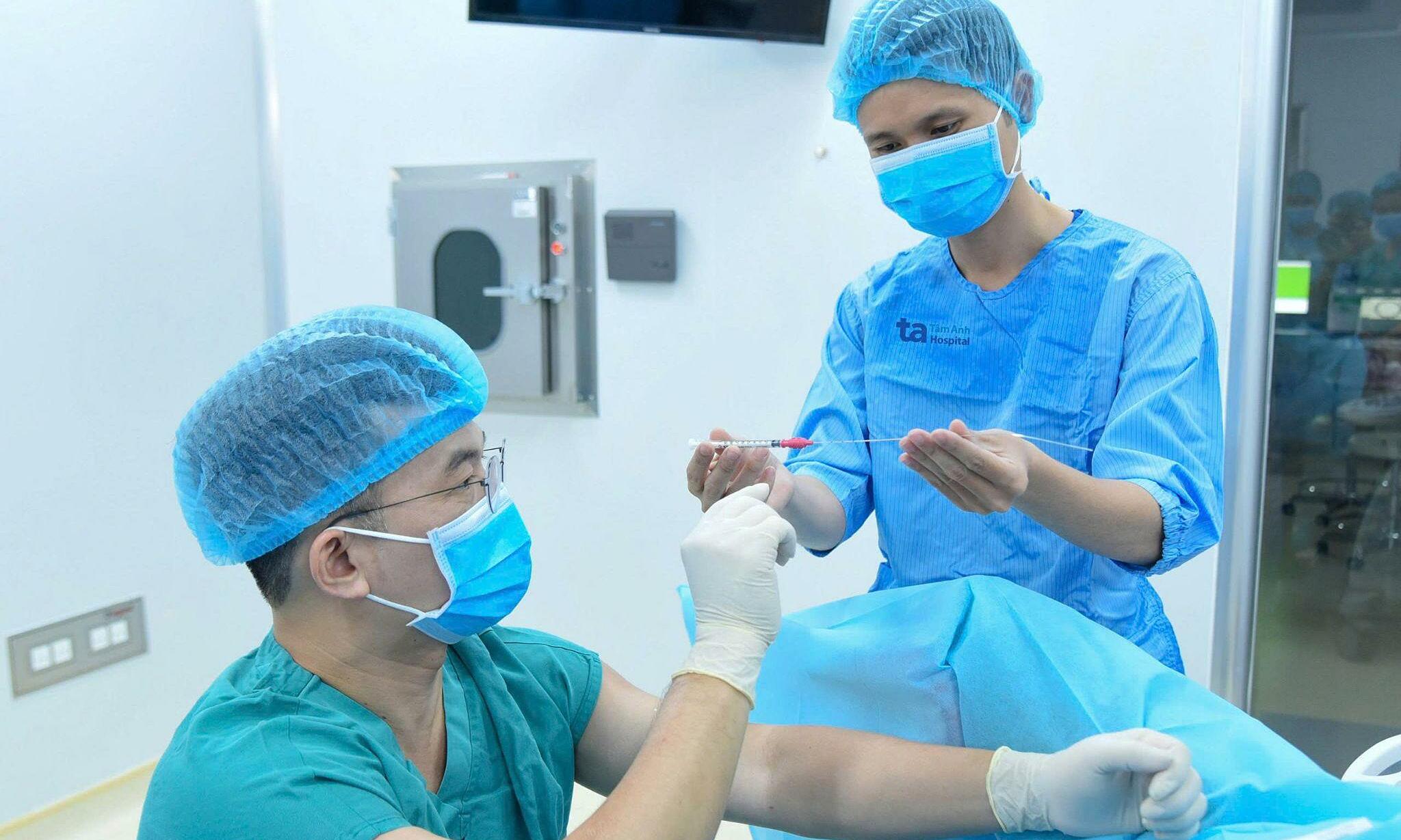 Is traveling allowed after in vitro fertilization embryo transfer?