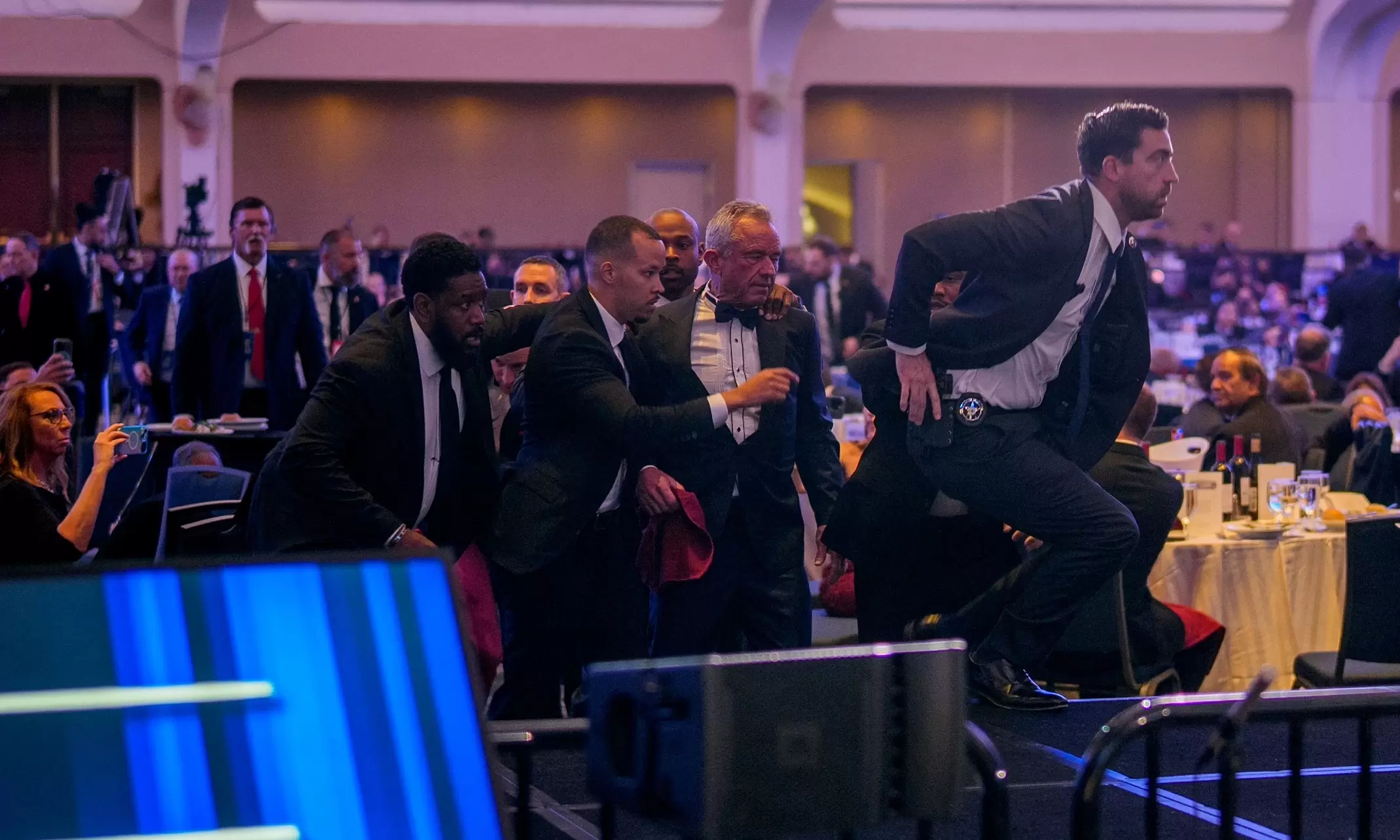 Moments of chaos during shooting at event attended by Trump