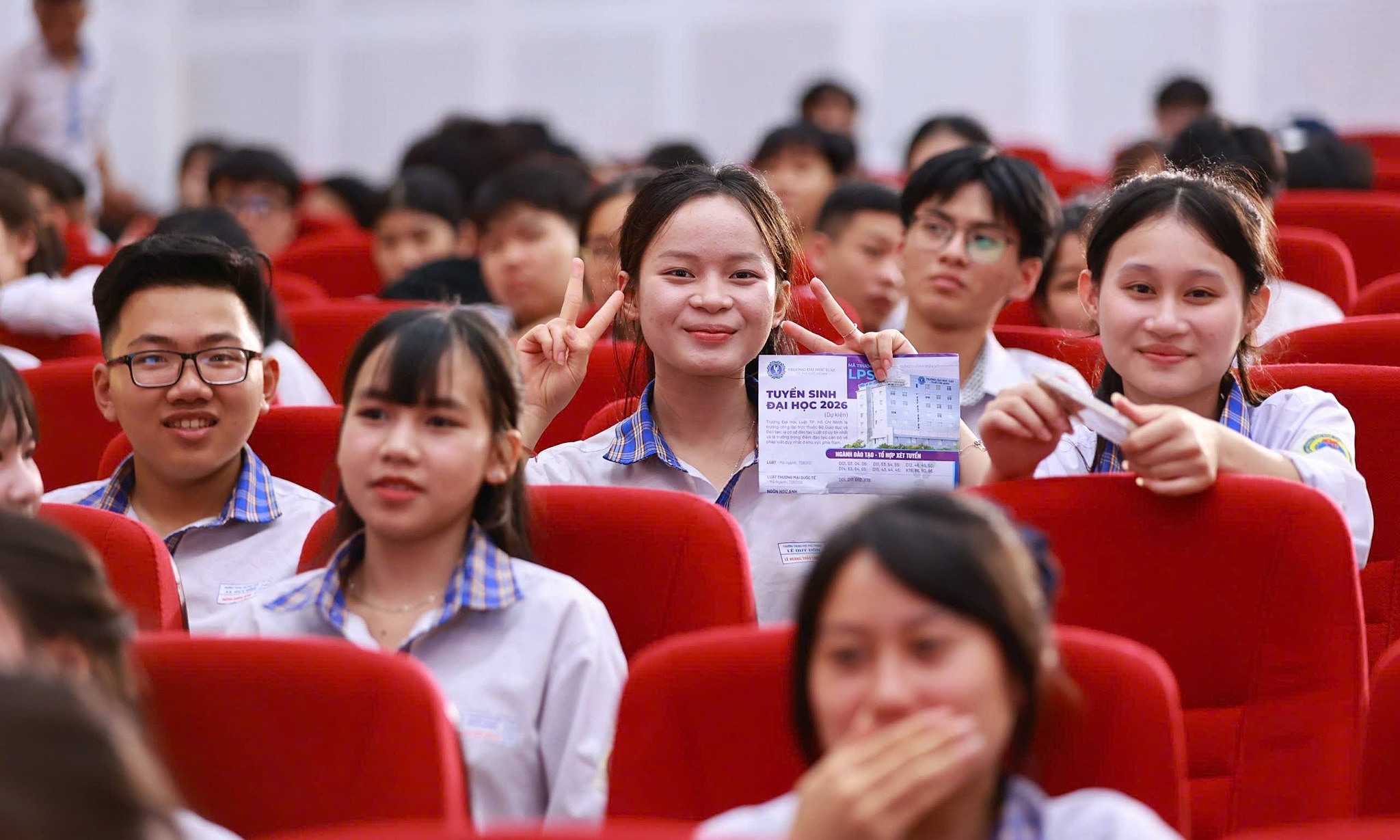 Ho Chi Minh City University of Law halves IELTS bonus points, retains C00 block