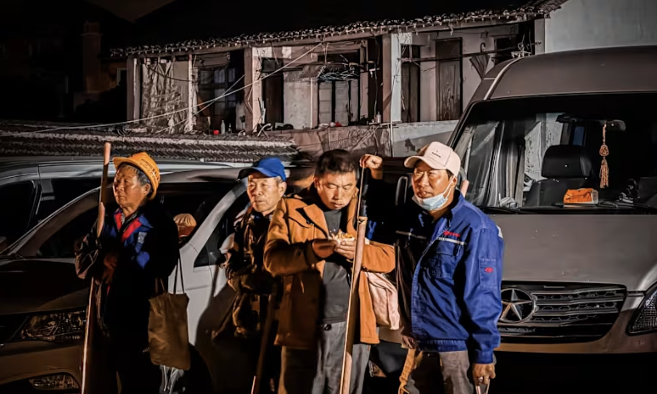 The struggle for livelihood at informal job stations