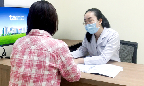 Acute kidney failure after consuming unverified weight-loss tea