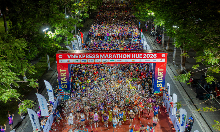 8,000 runners conquer the heritage route at VnExpress Marathon Hue