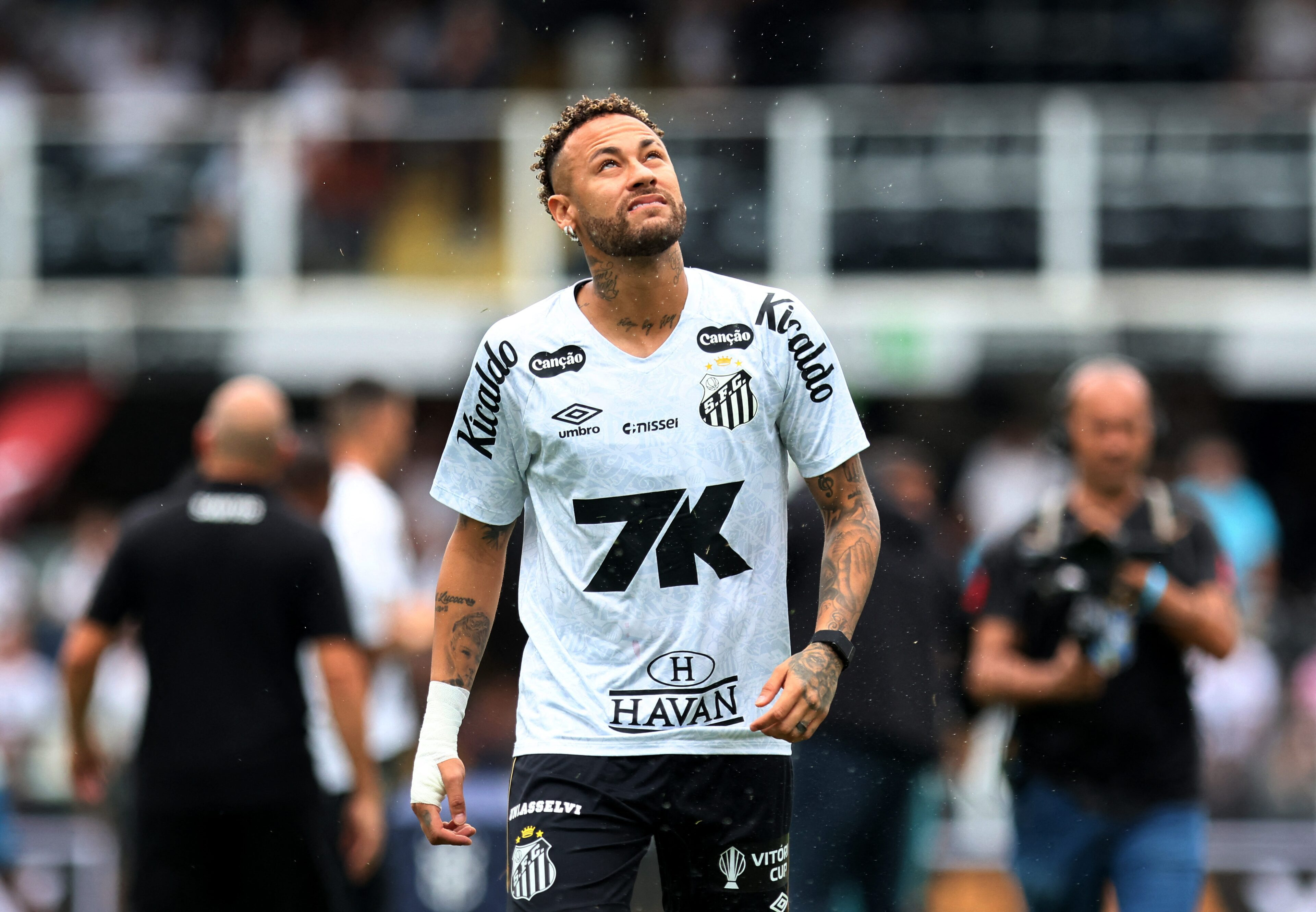 Neymar skips training after being caught at a bar