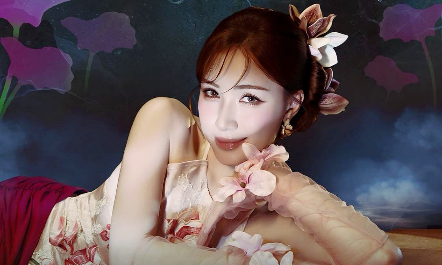 Lyrics of 'Nguoi Viet minh thuong nhau' song spark debate