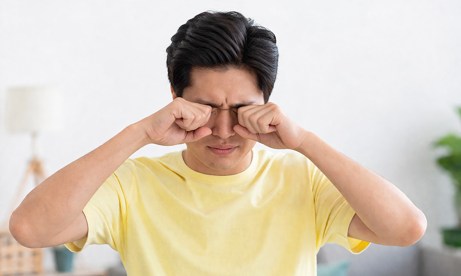 What does eye discharge reveal about health?