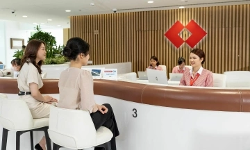 Techcombank records 47% increase in service fees in Q1