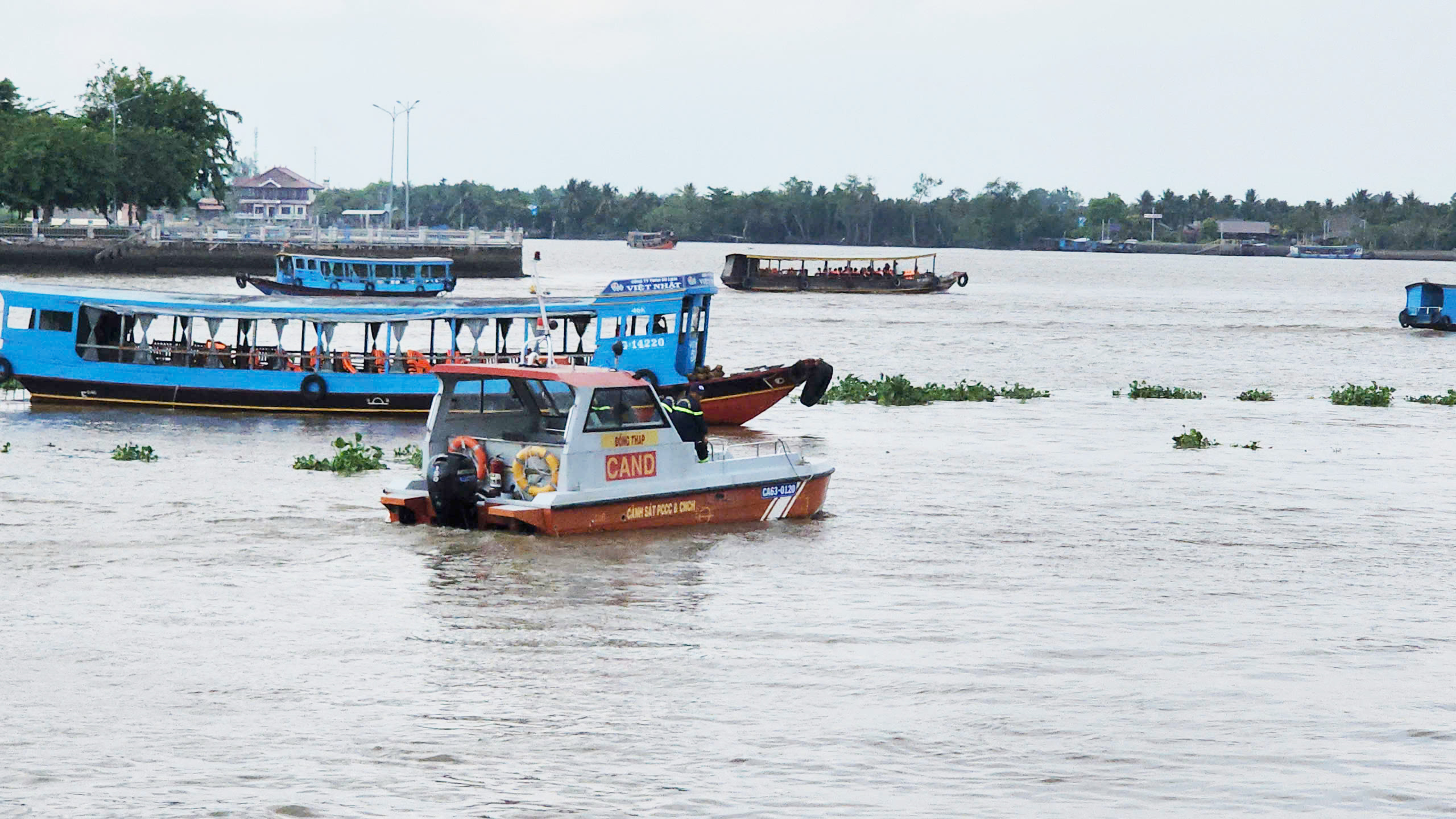 Tourist boat involved in two deaths on tien river had expired registration