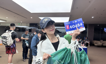 Taekwondo 'beauty queen' Chau Tuyet Van runs first 10km in Can Gio