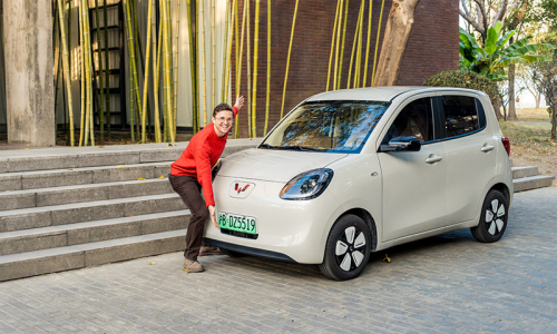 American YouTuber champions Chinese cars