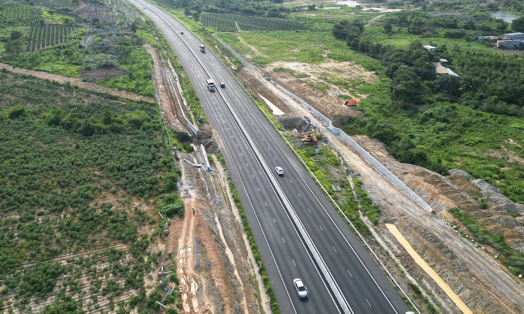 21 rest stops operational on expressway from Ha Noi to Ca Mau