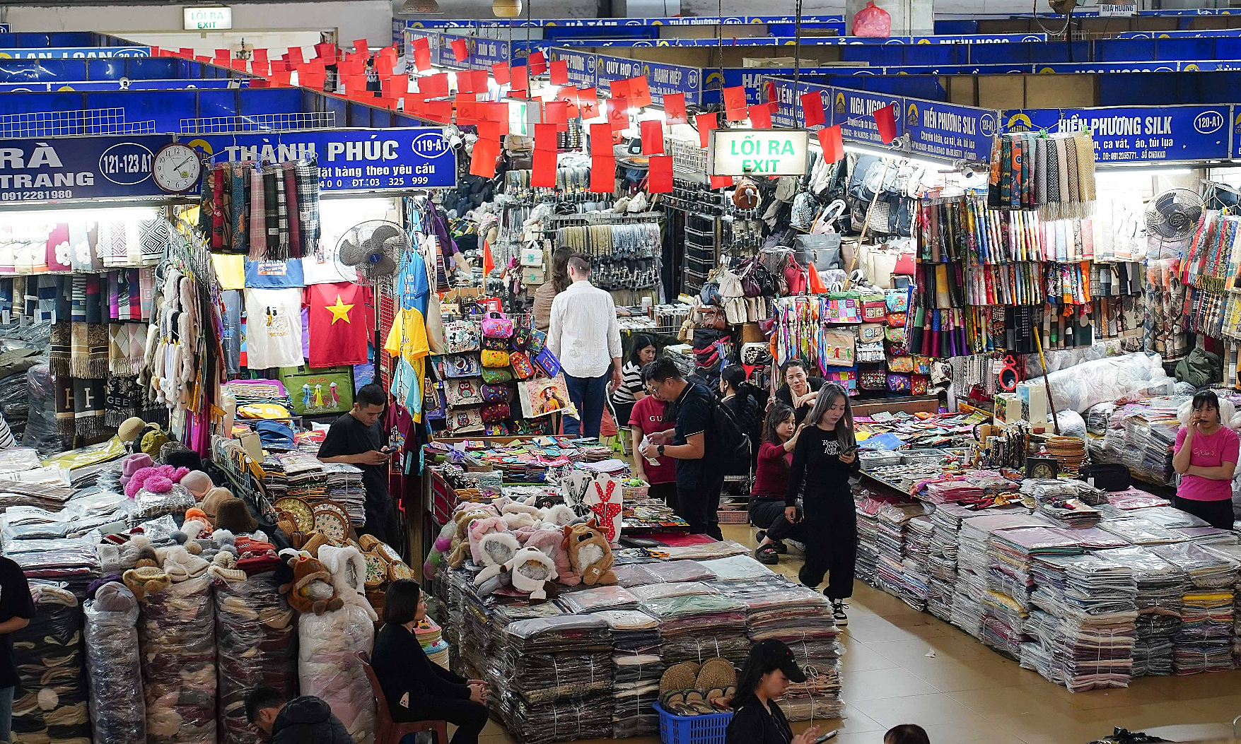 What should businesses do when purchasing goods without invoices?