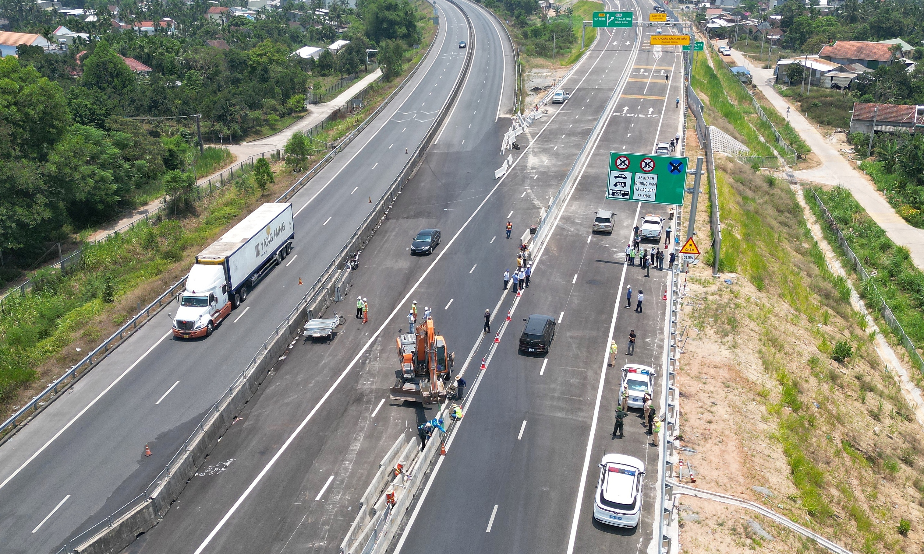Ba major expressways simultaneously open before holiday