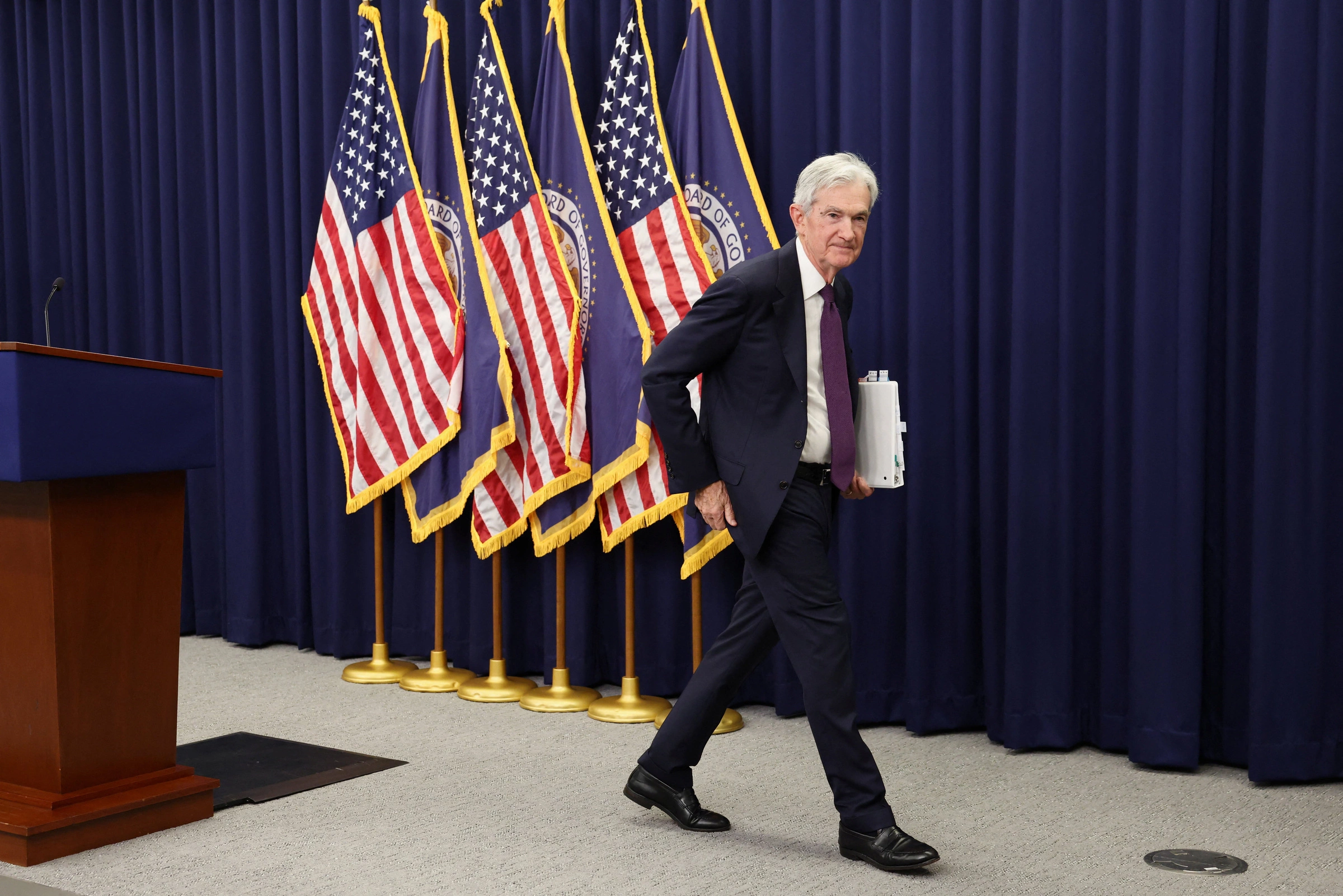 Powell to remain at Fed even after his term as chair ends