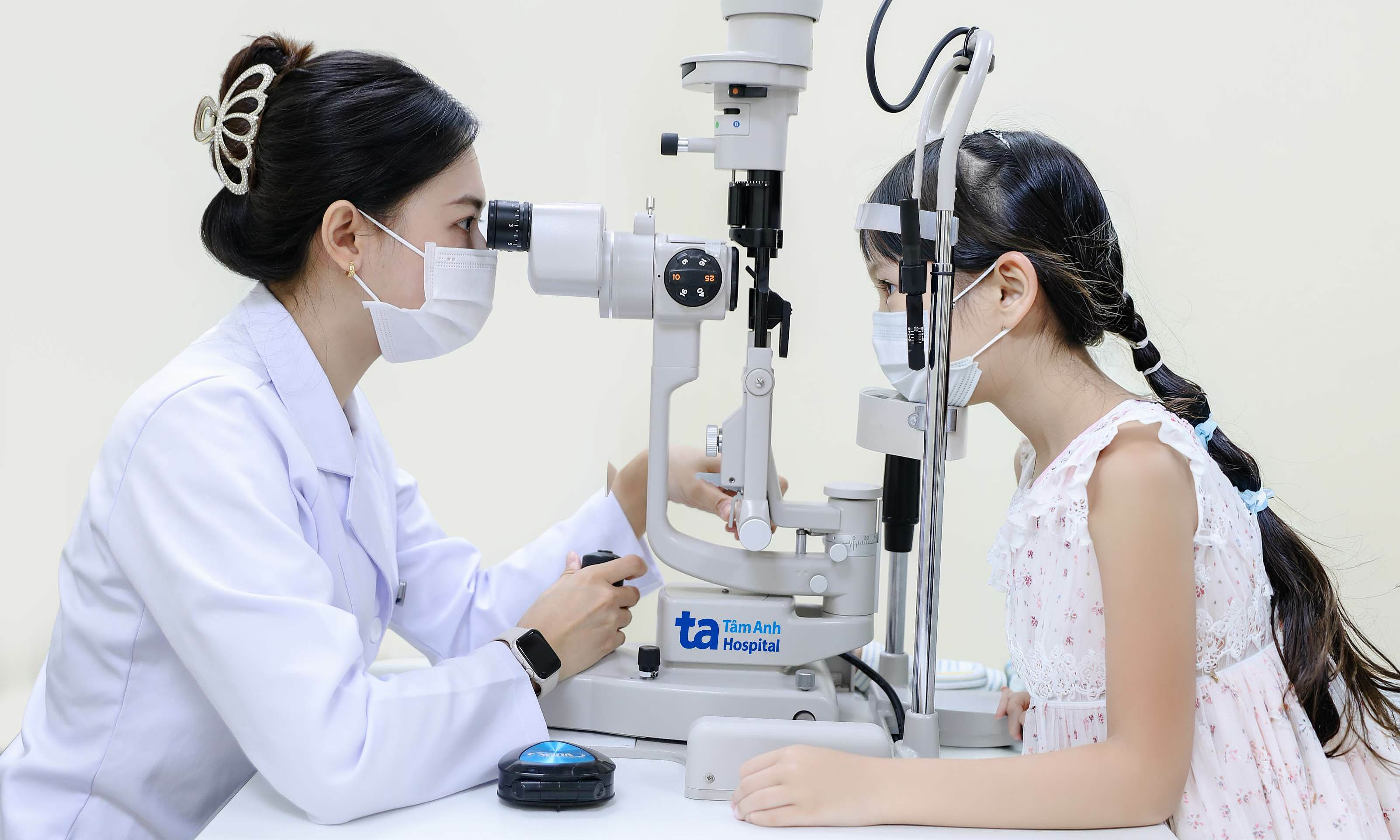 Signs of congenital cataracts