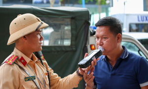Over 2,000 drivers cited for alcohol violations on first day of holiday