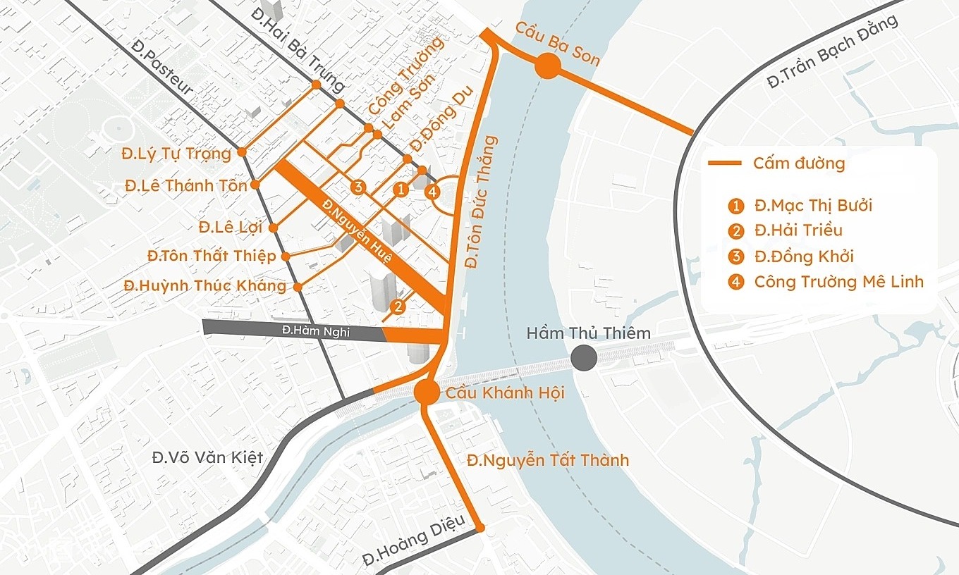 Ho Chi Minh City to ban vehicles on central roads on the evening of 30/4 for fireworks display