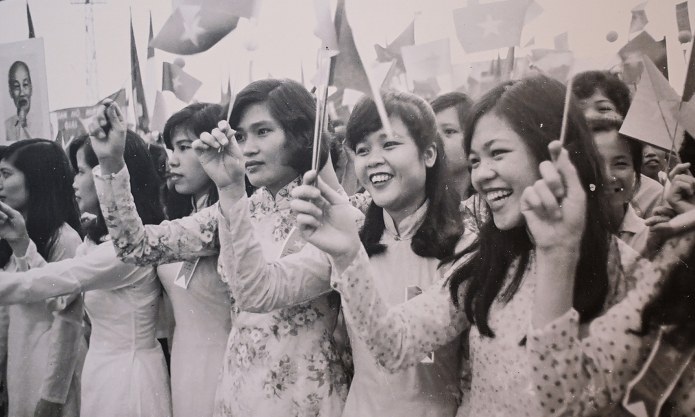 Historical memories from 1954-1975 through documentary photographs