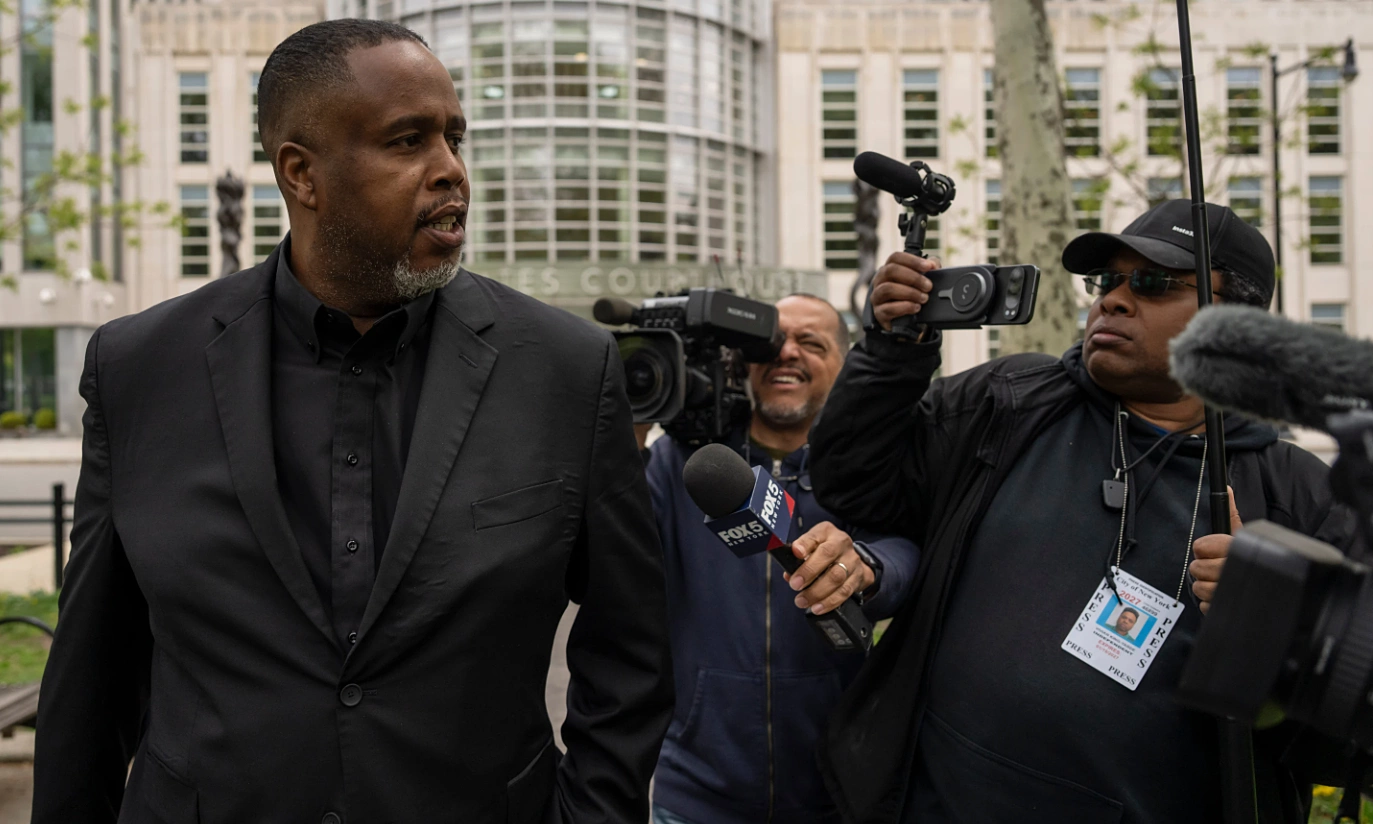 Former NBA star pleads guilty in large-scale gambling and poker-fixing ring
