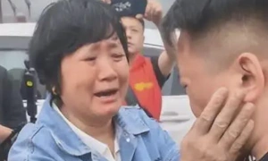 Mother finds son 30 years after abduction by acquaintance