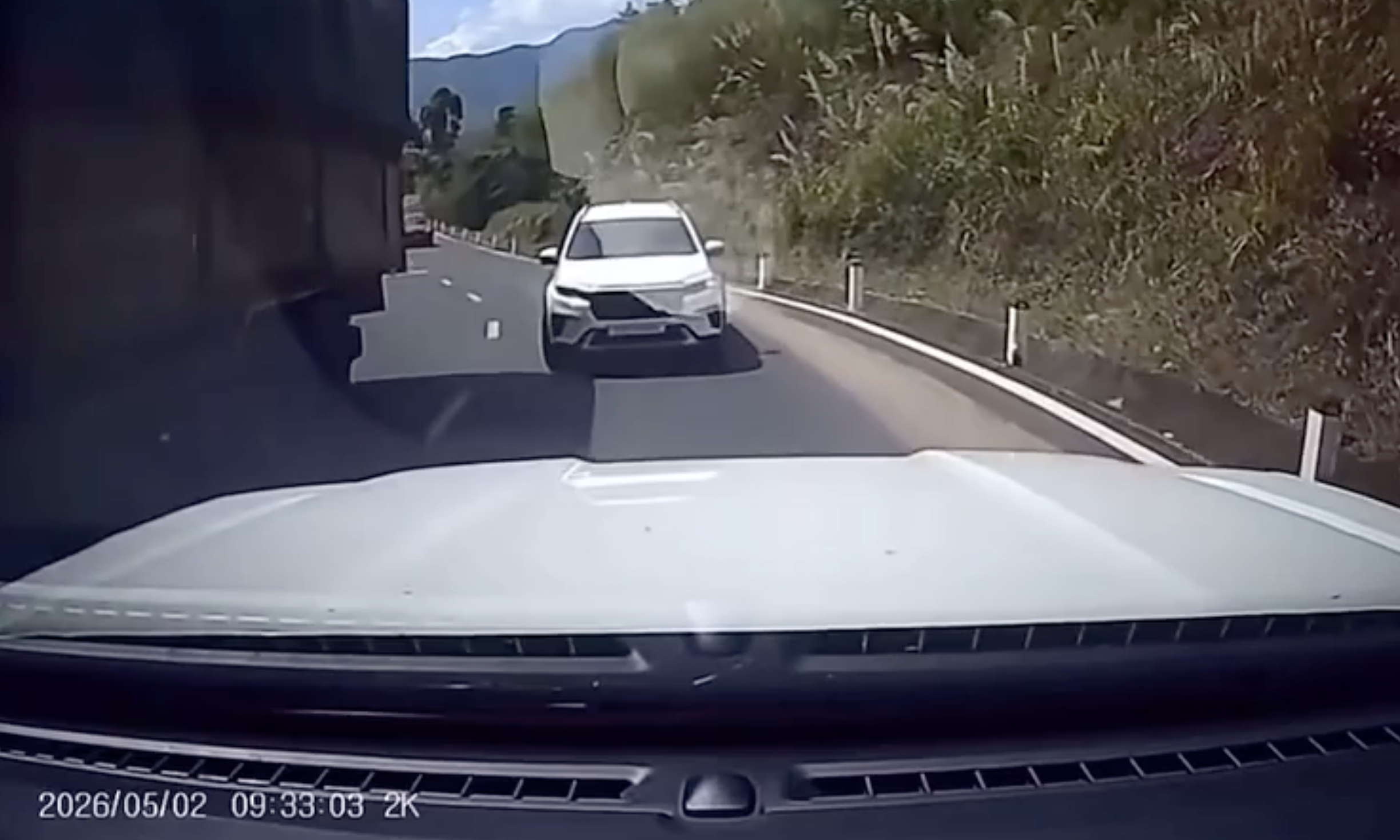 The price of reckless overtaking on mountain passes