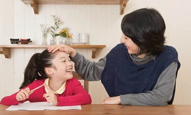 Essential etiquette rules to teach children from a young age