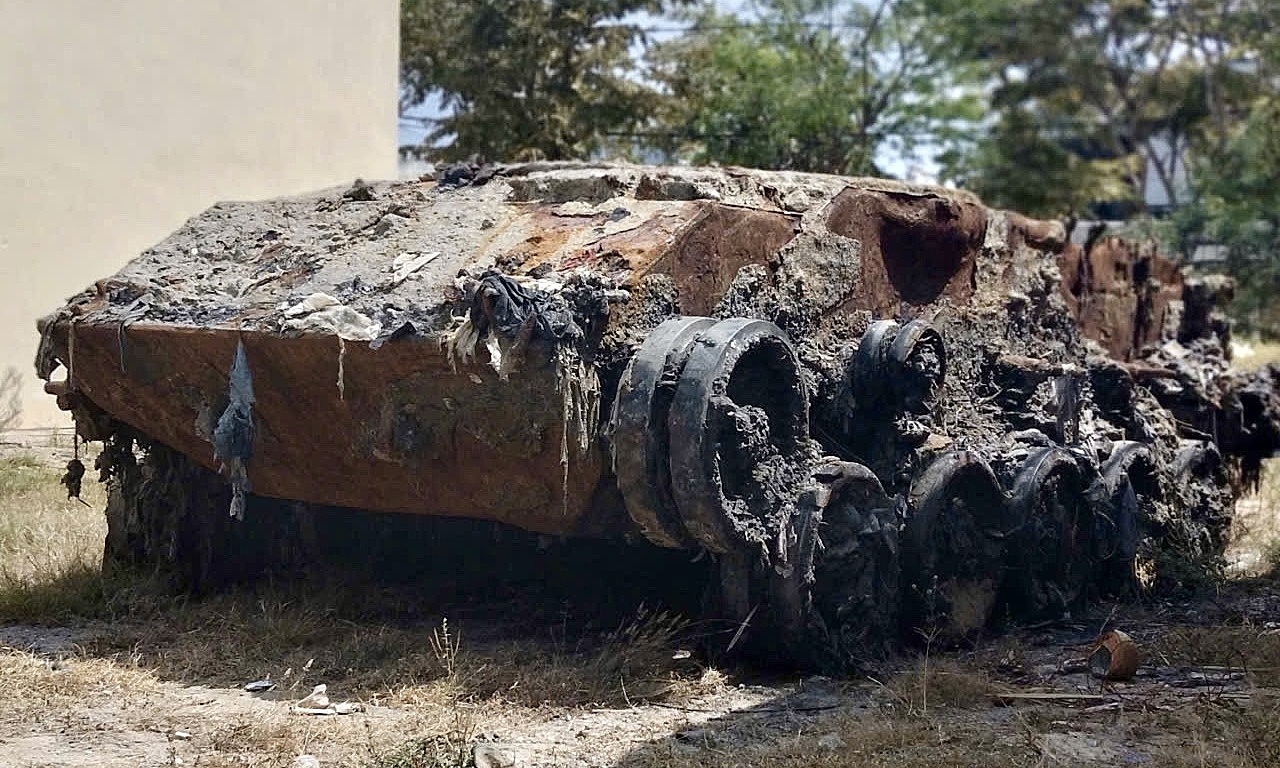 Difficulty restoring salvaged tank from Quy Nhon sea
