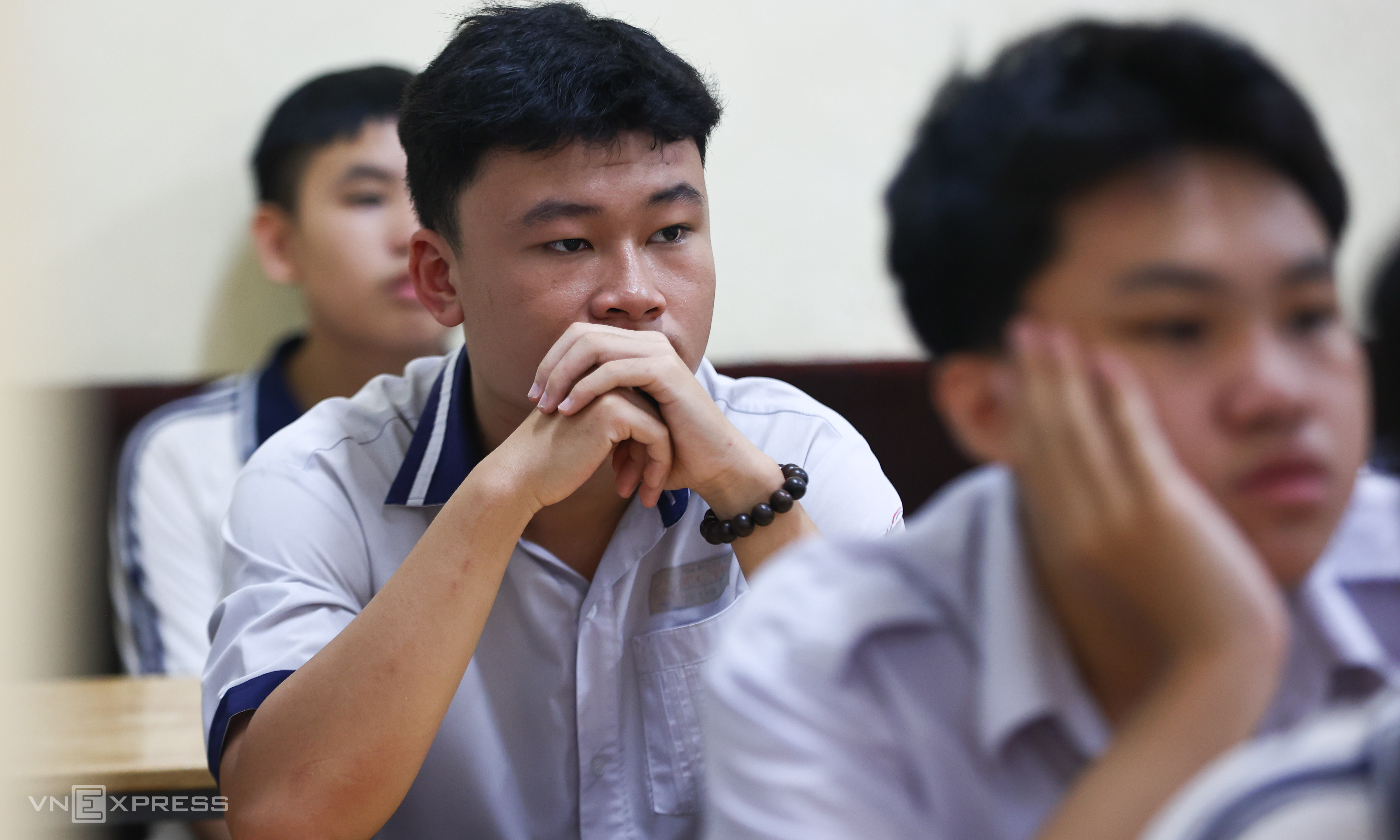 Over 17,800 Ho Chi Minh City students opt out of public 10th-grade entrance exam
