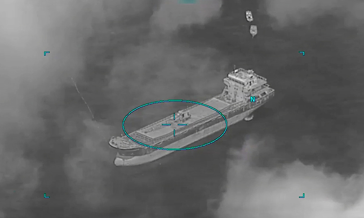 US, Philippines drill to sink ship with suicide boats