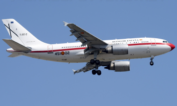 Spanish prime minister's plane makes emergency landing