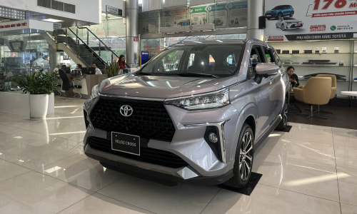 Toyota Veloz promotion drops price below 600 million VND