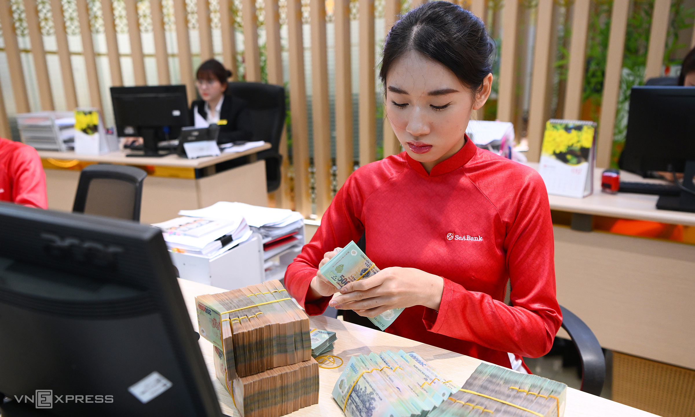 Banks use AI to restructure workforce, cut redundant positions