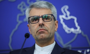 Iran claims missile launch at US warship