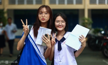 Record number of independent candidates for national high school graduation exam