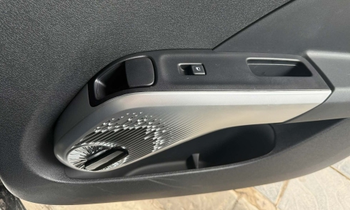 I am confused when I cannot open the car door to exit