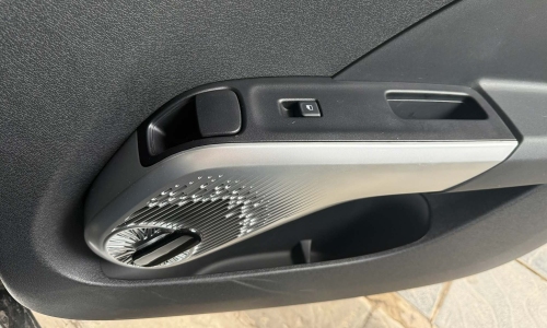I am confused when I cannot open the car door to exit