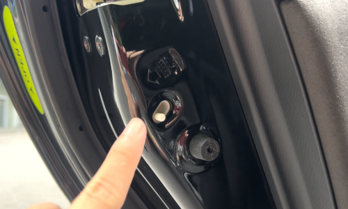 Mandatory principles for engaging child locks in cars