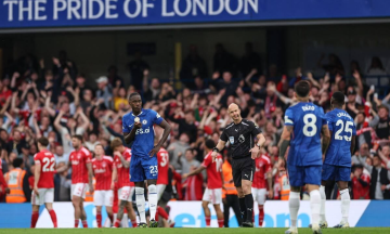 Carragher: 'Chelsea's disastrous defeat is good for football'
