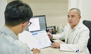 HIV infection after fleeting online encounters