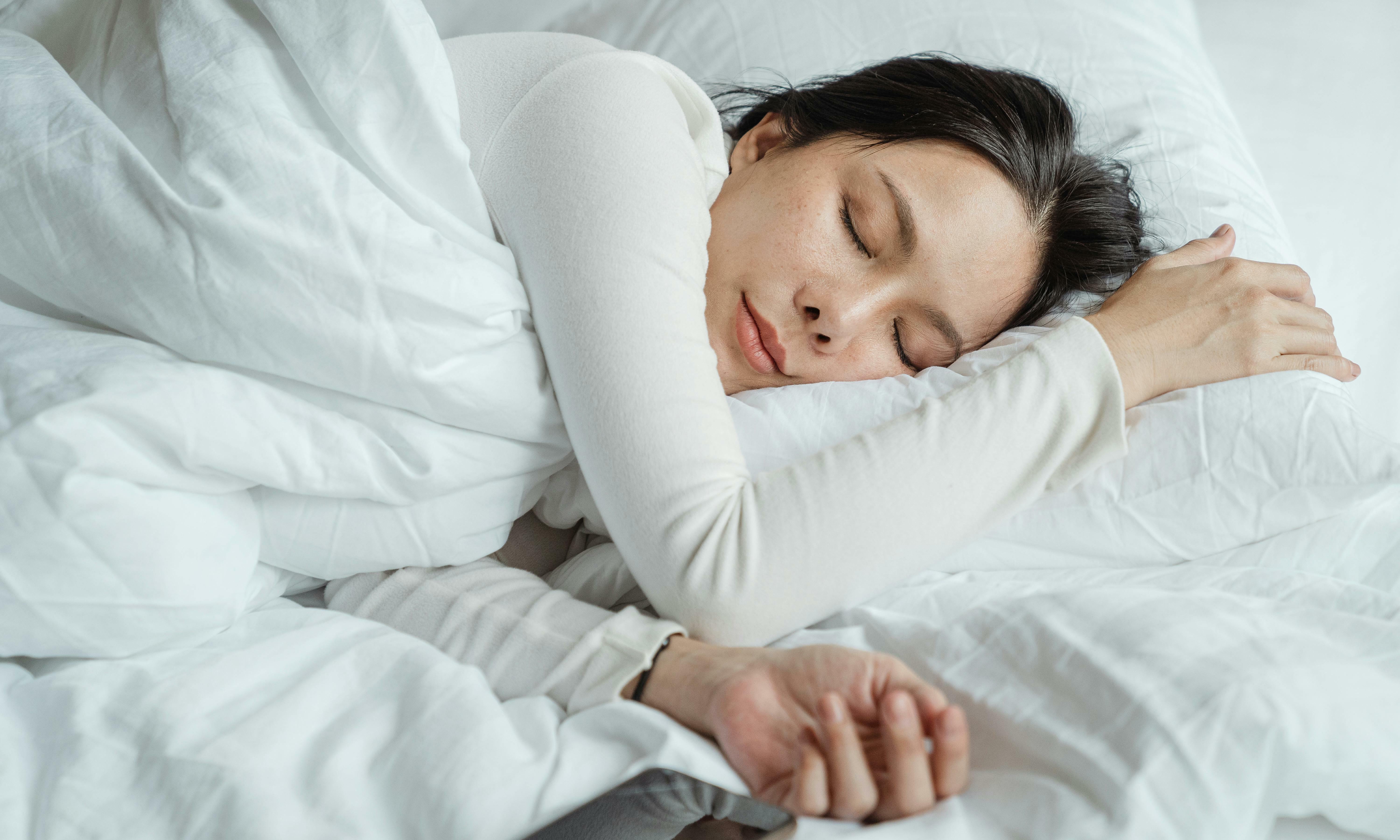 The 4-7-8 breathing method helps you fall asleep quickly in minutes