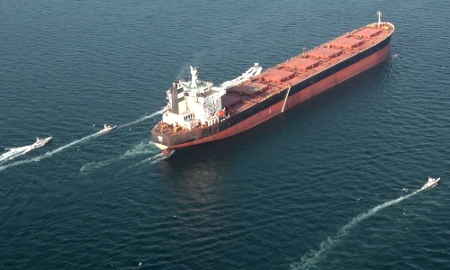 Oil prices reverse, US stocks set new records